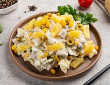 Салат с копченой курицей и ананасами1 кг